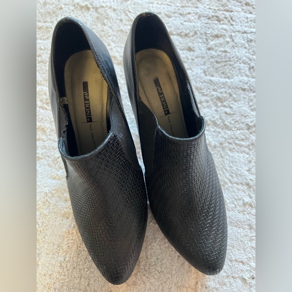 Elegant Black Women's Ankle Boots - Picture 4 of 14